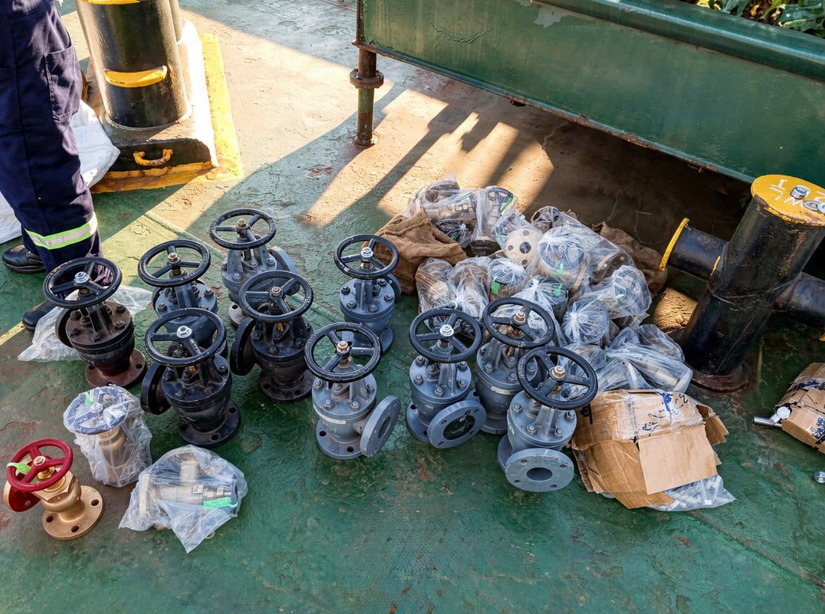Industrial valves and operational stores on demand